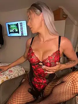 Freechat goddessbarbiexo on StripChat