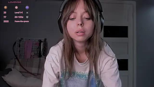 StripChat hype_meal_home is Freechat hype_meal_home — Elegant leg crossing & foot domination