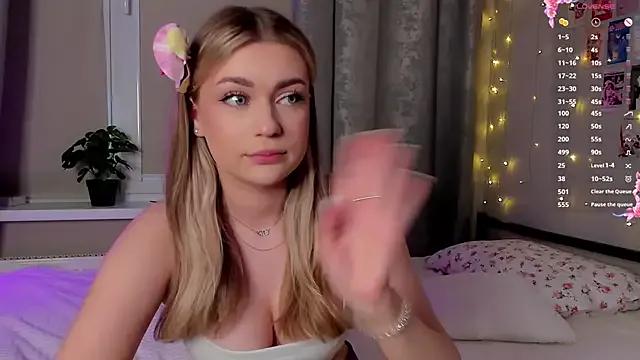 StripChat IsabellaTaiIer is Freechat IsabellaTaiIer — lift up top and tease my nipples