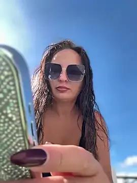 itsCassie — Pussy play & Last tipper gets a pic 