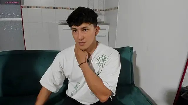 Freechat jacques_cardiet on StripChat