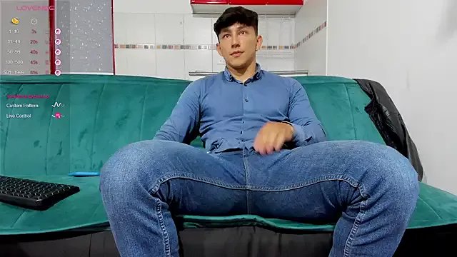 Freechat jacques_cardiet on StripChat