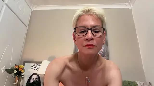 JennyHazel1 on StripChat 
