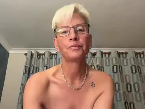 JennyHazel1 on StripChat 