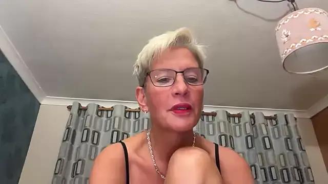 JennyHazel1 on StripChat 