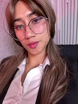 KaitlynLoveCam on StripChat