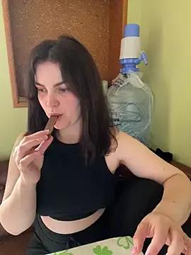 Freechat Karolina_llove on StripChat