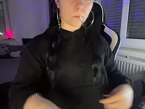 Freechat kinkygirl420x on StripChat