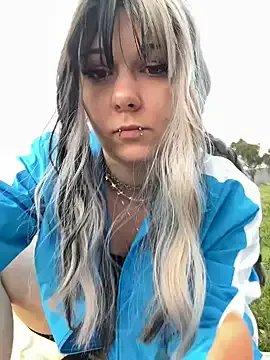 Freechat kinkygirl420x on StripChat