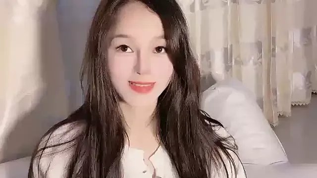 Krismil3 on StripChat