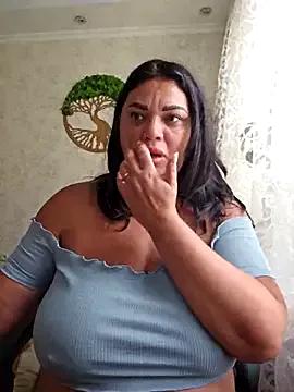 Freechat littleRikka on StripChat