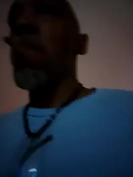 Freechat Lonelynudist59 on StripChat