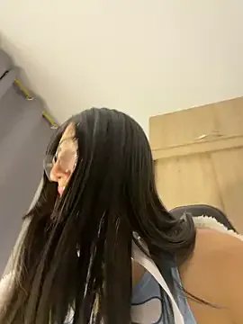 MarianaBranzz — show  boobs (`) ( * )( * )