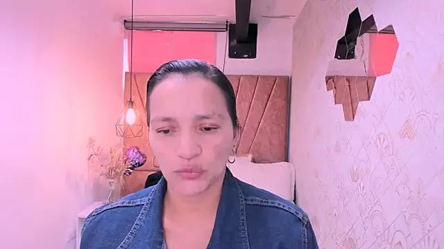 Freechat MarilynMiilf_ on StripChat