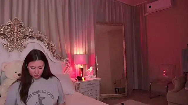 MeganStrain on StripChat