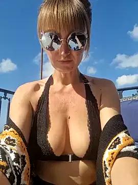 MissMialicious on StripChat 