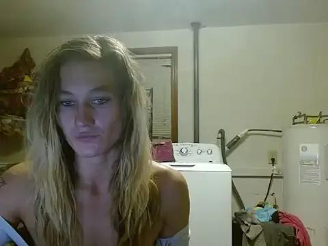 missymilf — vibrating nipple clamps