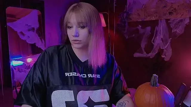 StripChat Morvelyn is Freechat Morvelyn — Undress me