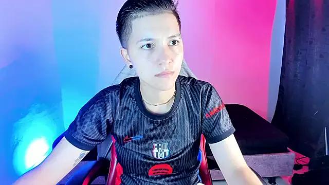 Freechat nicocoox on StripChat