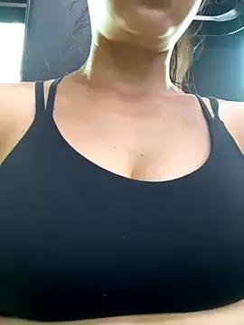 Freechat Ninazhang on StripChat