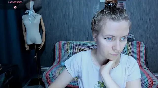 StripChat pa1e_pr1ncess is Freechat pa1e_pr1ncess — Smile & kisses