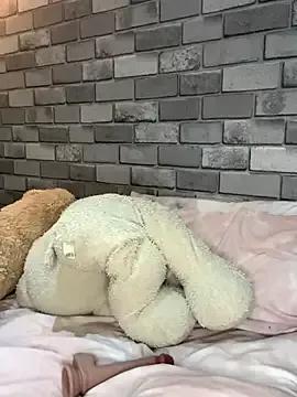 StripChat Poppy_frankie is Freechat Poppy_frankie — 5min Titty flash