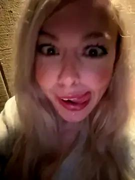 Freechat propertyofdaddy on StripChat