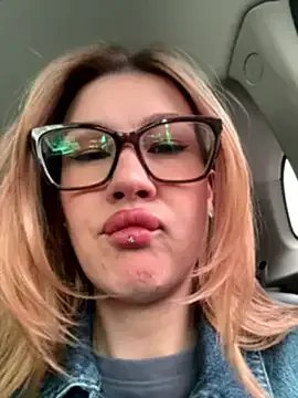 RinaCat on StripChat