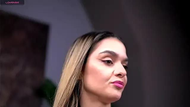 RobertaRosetti — Dildo Ride