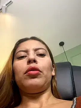 Freechat ROSE__15 on StripChat