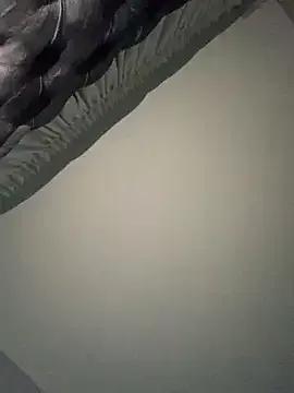 Freechat slimcateee on StripChat