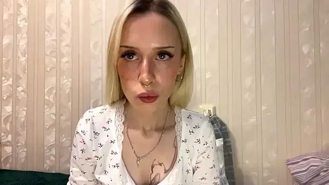 Twist_drip_blonde — Softly touch pussy
