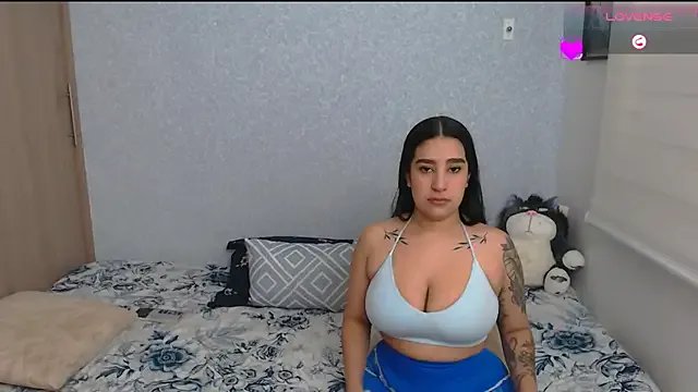 Freechat valeria4 on StripChat