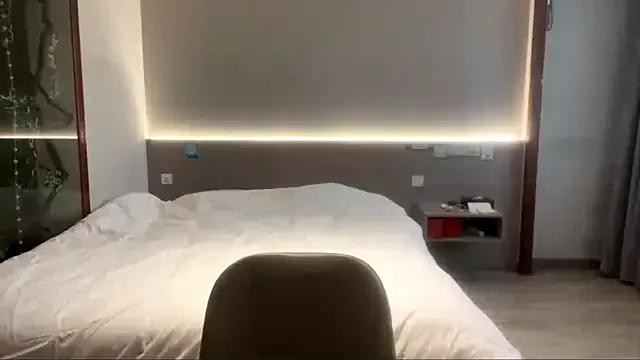 StripChat ZaidaKellner is Freechat ZaidaKellner — a little dance for you